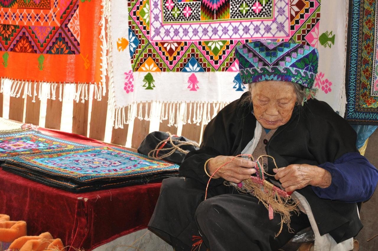 Longji Holiday Hotel Луншэн Экстерьер фото